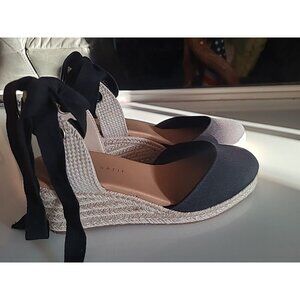 NWB Kelly & Katie KK-Goldie Lace Up  Espadrile Wedge BLACK Sandals Size 8M